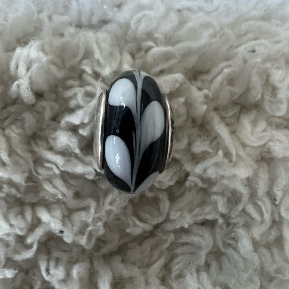 Pandora bead